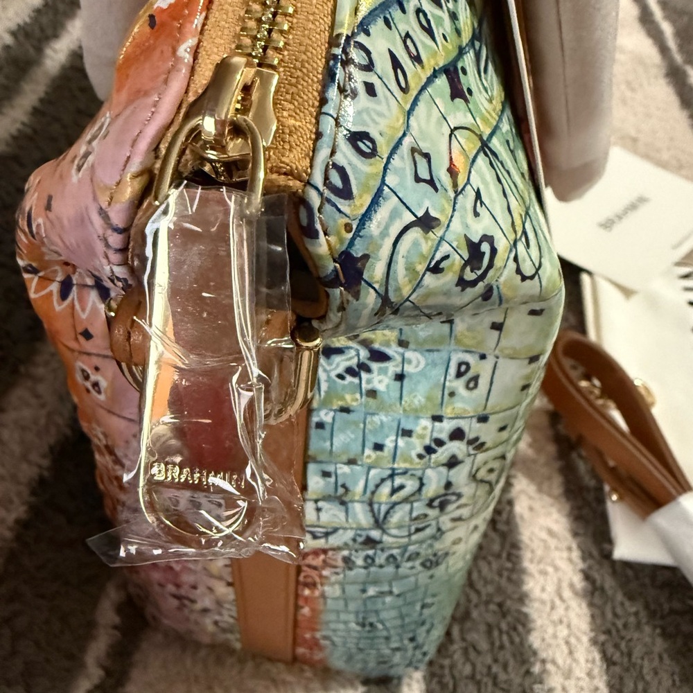 NWT BRAHMIN LARGE DUXBURY MULTI BANDANA 
“ONLY OPENED TO TAKE PHOTOS” - Picture 9 of 15